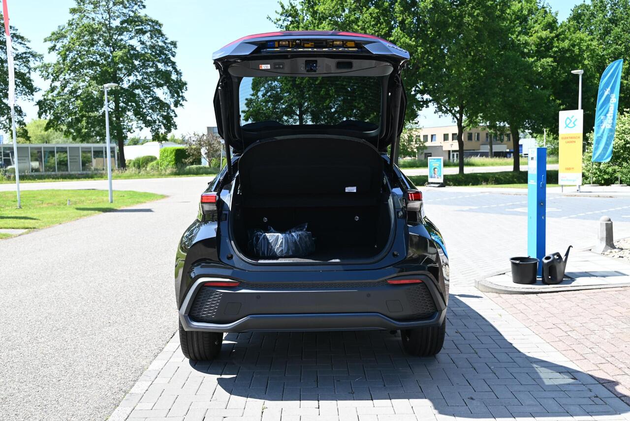 Toyota C-HR 2.0 Plug-in Hybrid 220 Dynamic nieuw, direct leverbaar!