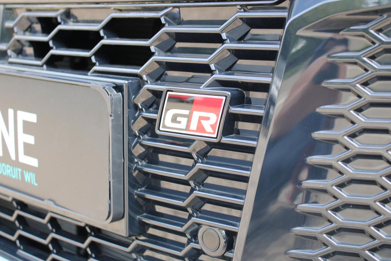 Toyota C-HR 2.0 Plug-in Hybrid 220 Executive Automaat | Voorruit verwarming | Stoelverwarming | Achterruitrij Camera | Dodehoek detectie