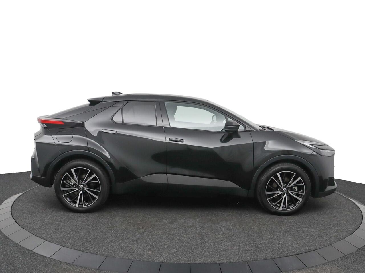Toyota C-HR 2.0 Plug-in Hybrid 220 Executive | Nieuw uit voorraad leverbaar! | incl.Toyota Mania actiie T.W.V. ¤3500,-
