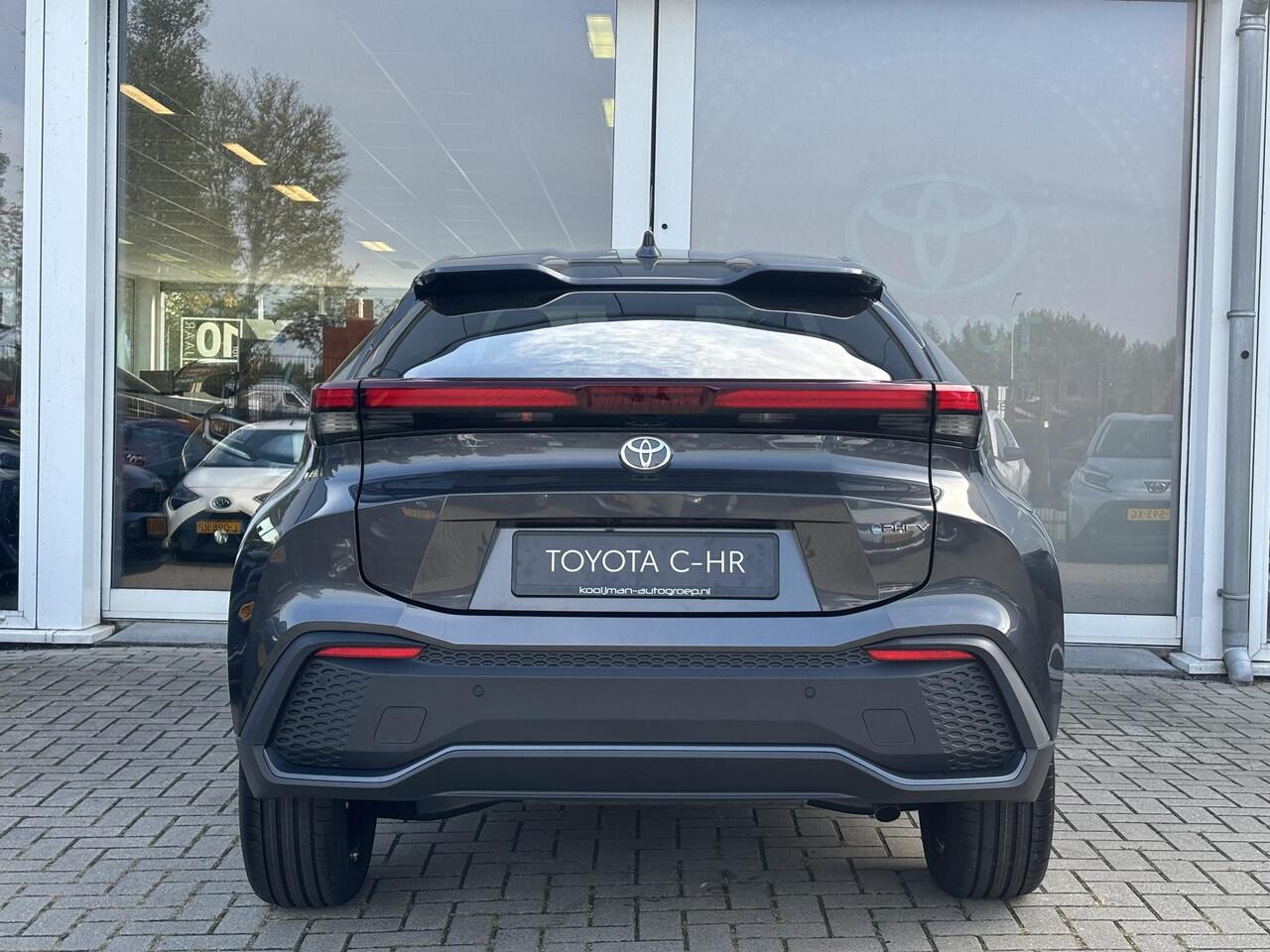 Toyota C-HR 2.0 Plug-in Hybrid 220 Dynamic | Toyota Mania Inruilactie | Op Voorraad |
