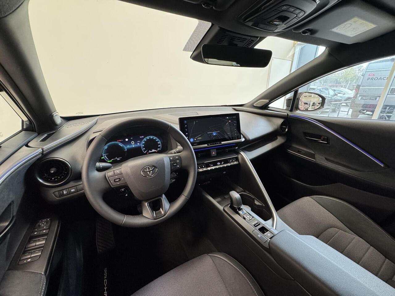 Toyota C-HR 1.8 Hybrid 140 Executive | JBL-audio | PDC rondom | Bi-tone |