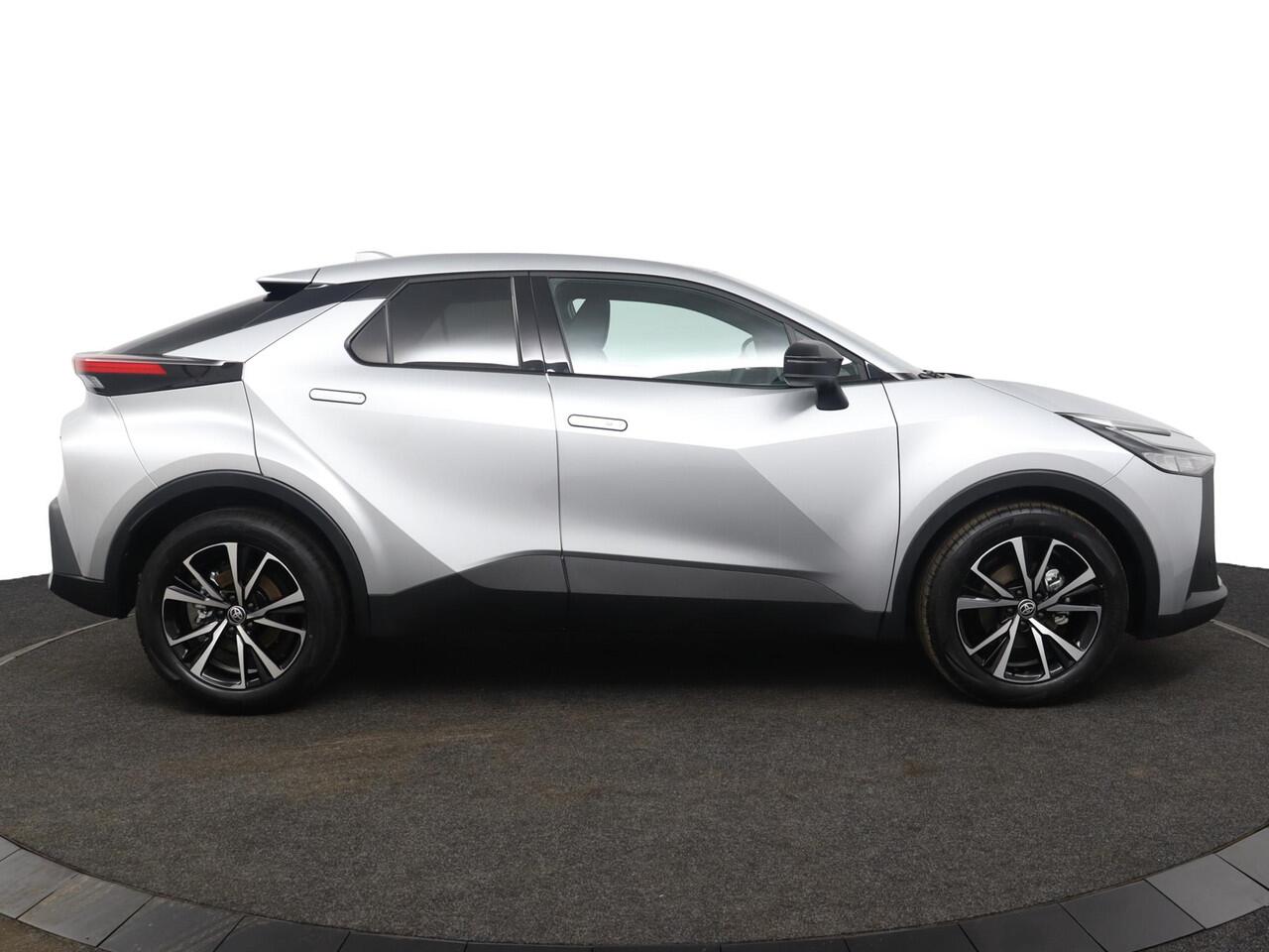 Toyota C-HR 1.8 Hybrid 140 Dynamic | Adaptive Cruise Control | Apple Carplay | Android Auto | Achteruitrijcamera | Parkeersensoren | Keyless entry |