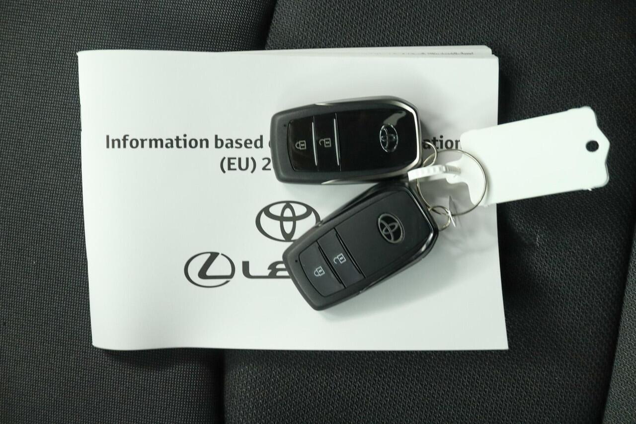 Toyota C-HR 2.0 Plug-in Hybrid 220 Active | Adaptive Cruise Control | Apple Carplay | Android Auto | Achteruitrijcamera | Stoelverwarming | Stuurverwarming |