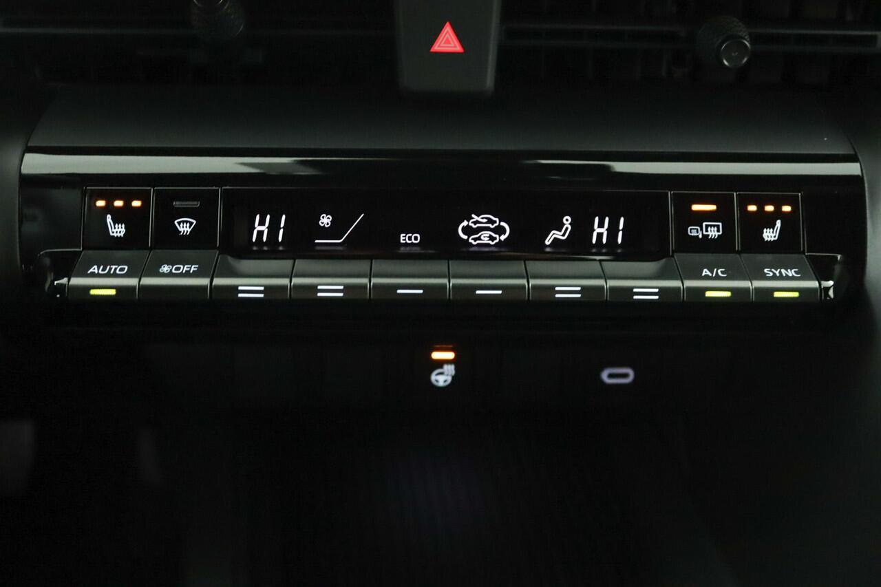 Toyota C-HR 2.0 Plug-in Hybrid 220 Active | Adaptive Cruise Control | Apple Carplay | Android Auto | Achteruitrijcamera | Stoelverwarming | Stuurverwarming |