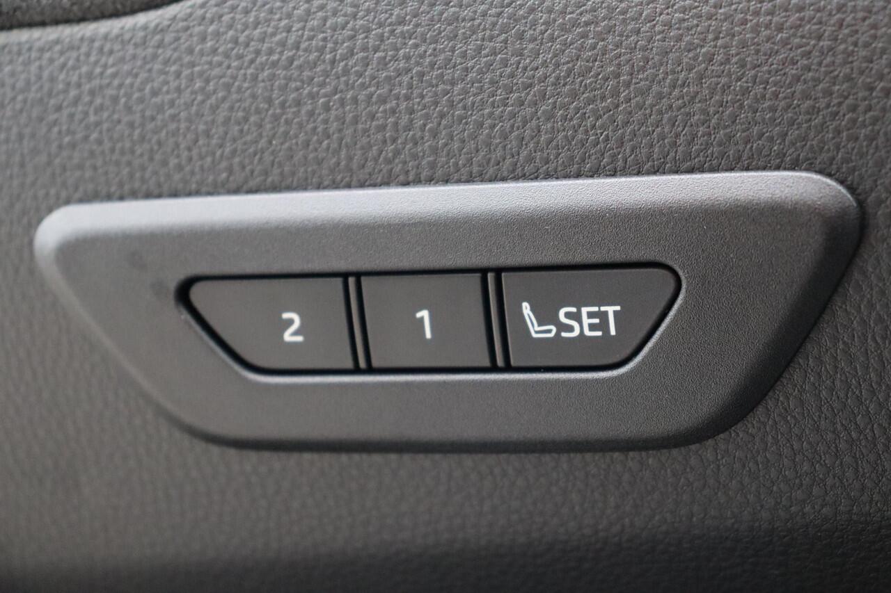 Toyota C-HR 2.0 Plug-in Hybrid 220 Executive, JBL audio, BSM, Apple Carplay, Android auto, Achterruitrijcamera, DAB Radio