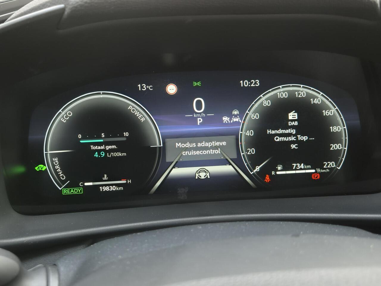 Toyota C-HR 1.8 Hybrid 140 Dynamic Automaat / Nieuw Model / Allseason banden / Stuur-, Stoel en Voorruitverwarming / Achteruitrijcamera / Elektrische achterklep / Keyless Entry/Start / Adaptief CC / Apple Carplay Android Auto / Climate control /