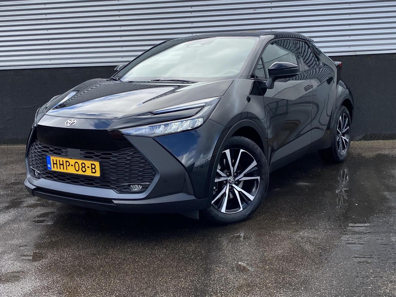 Toyota C-HR 2.0 Plug-in Hybrid 220 Dynamic Stoel- & stuurverwarming, 1e eign. navigatie Apple CarPlay/Android Auto, dodehoek detectie, parkeersensoren, adaptieve cruise control