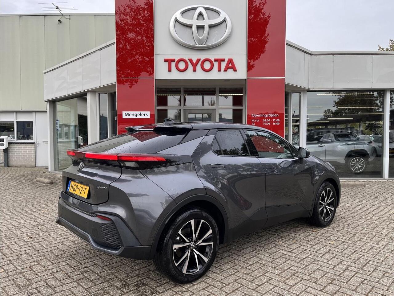 Toyota C-HR 1.8 Hybrid 140 First Edition | Rijklaar | NL-auto