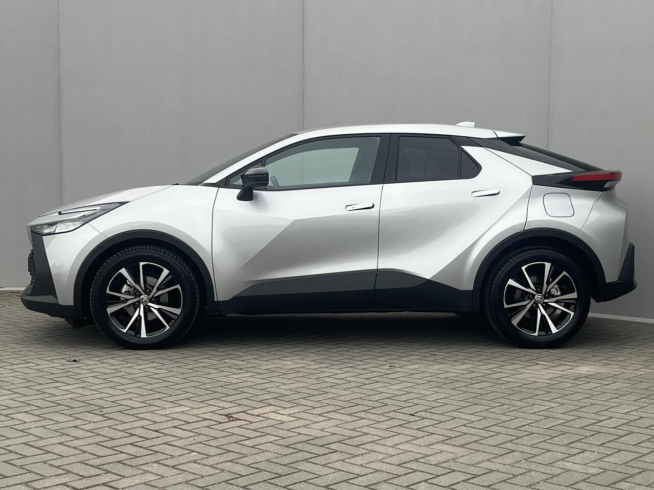 Toyota C-HR 1.8 Hybrid 140 Dynamic / tot 10 jaar Garantie* / Achteruitrijcamera / Apple Carplay & Android Auto / Navigatie full map / Adaptieve Cruise Control / Climate Control / Keyless Entry & Start / Dodehoek Detectie / All Season Banden
