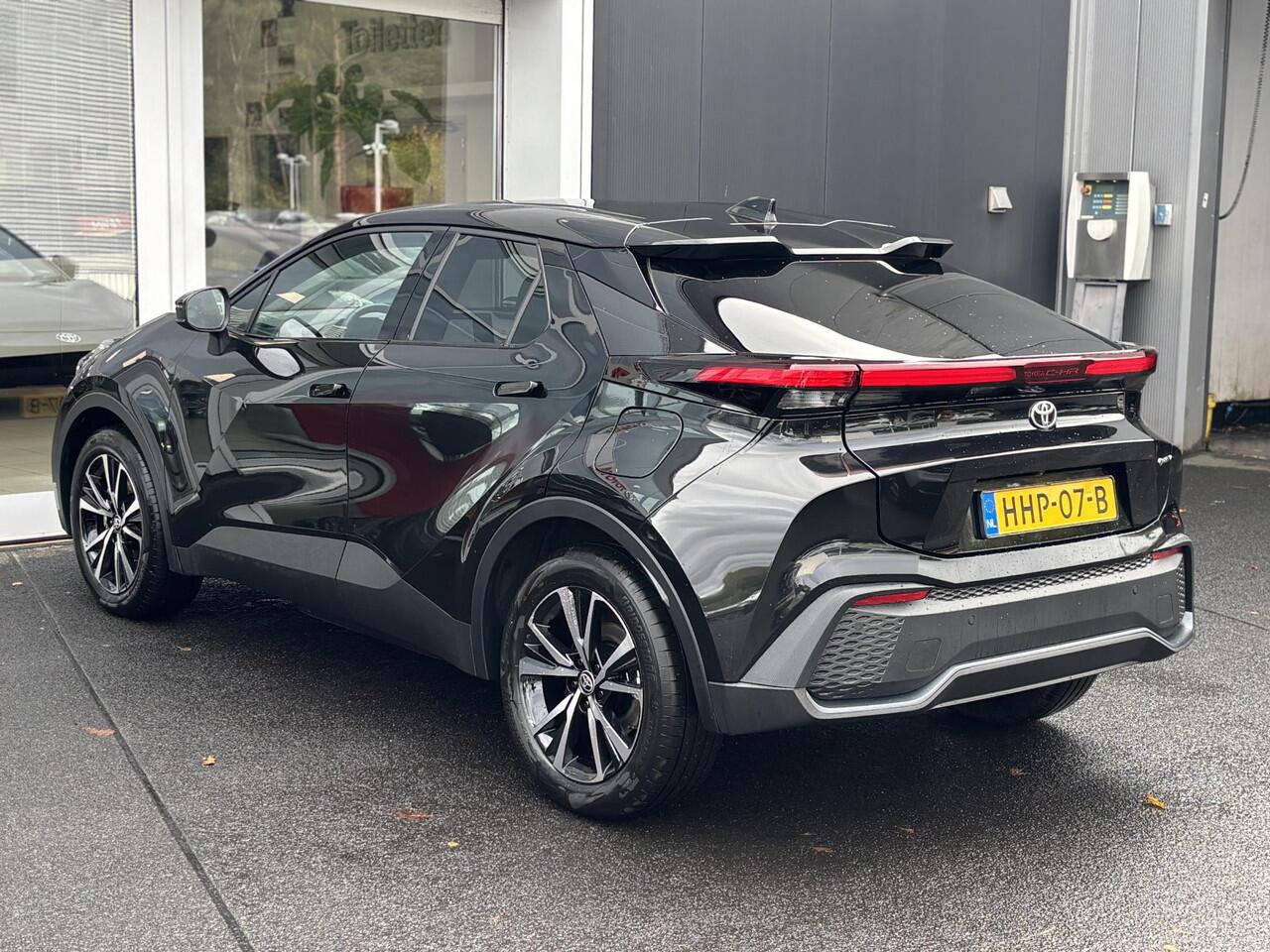 Toyota C-HR 2.0 Plug-in Hybrid 220 Dynamic