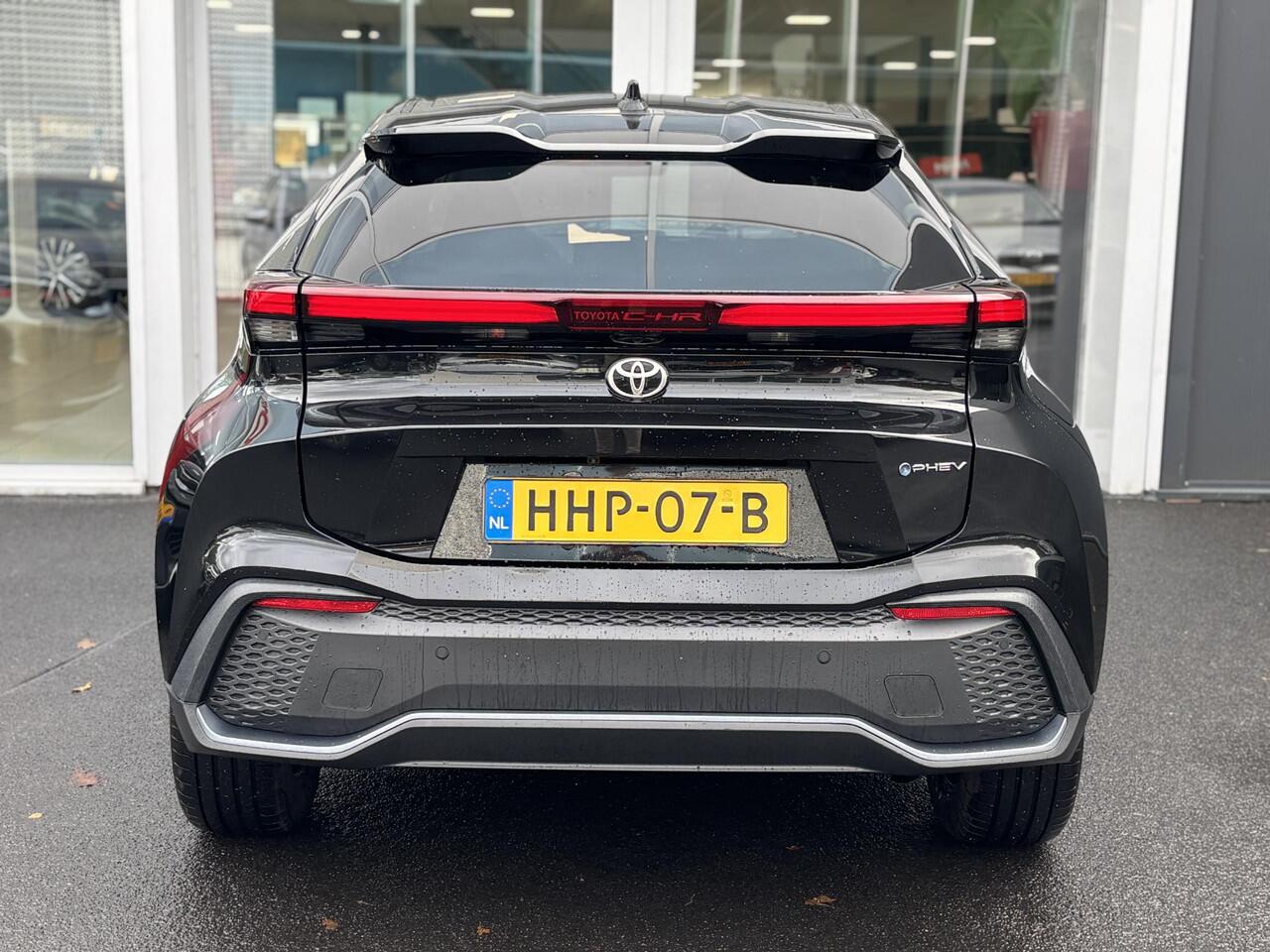 Toyota C-HR 2.0 Plug-in Hybrid 220 Dynamic