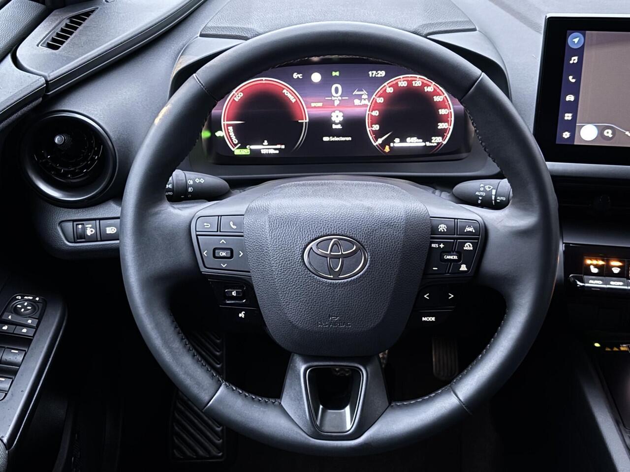 Toyota C-HR 1.8 Hybrid 140 Dynamic / Fabrieksgarantie tot 10 jaar mogelijk / Stuur-, stoel- en voorruitverwarming / Navigatie / Camera / Climate Control / Apple Carplay/Android auto / 18" LM wielen /