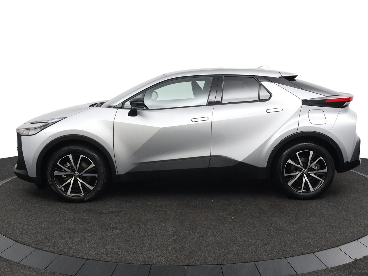 Toyota C-HR 2.0 Plug-in Hybrid 220 Dynamic | 65 KM Elektrische Range | Stoelverwarming | Led Verlichting | Stuurverwarming |