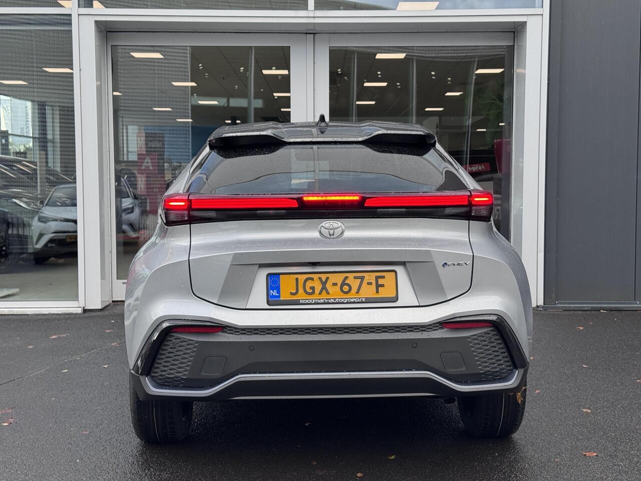 Toyota C-HR 2.0 Plug-in Hybrid 220 Executive Zeer luxe | JBL Premium geluid | stoel/stuurverwarming