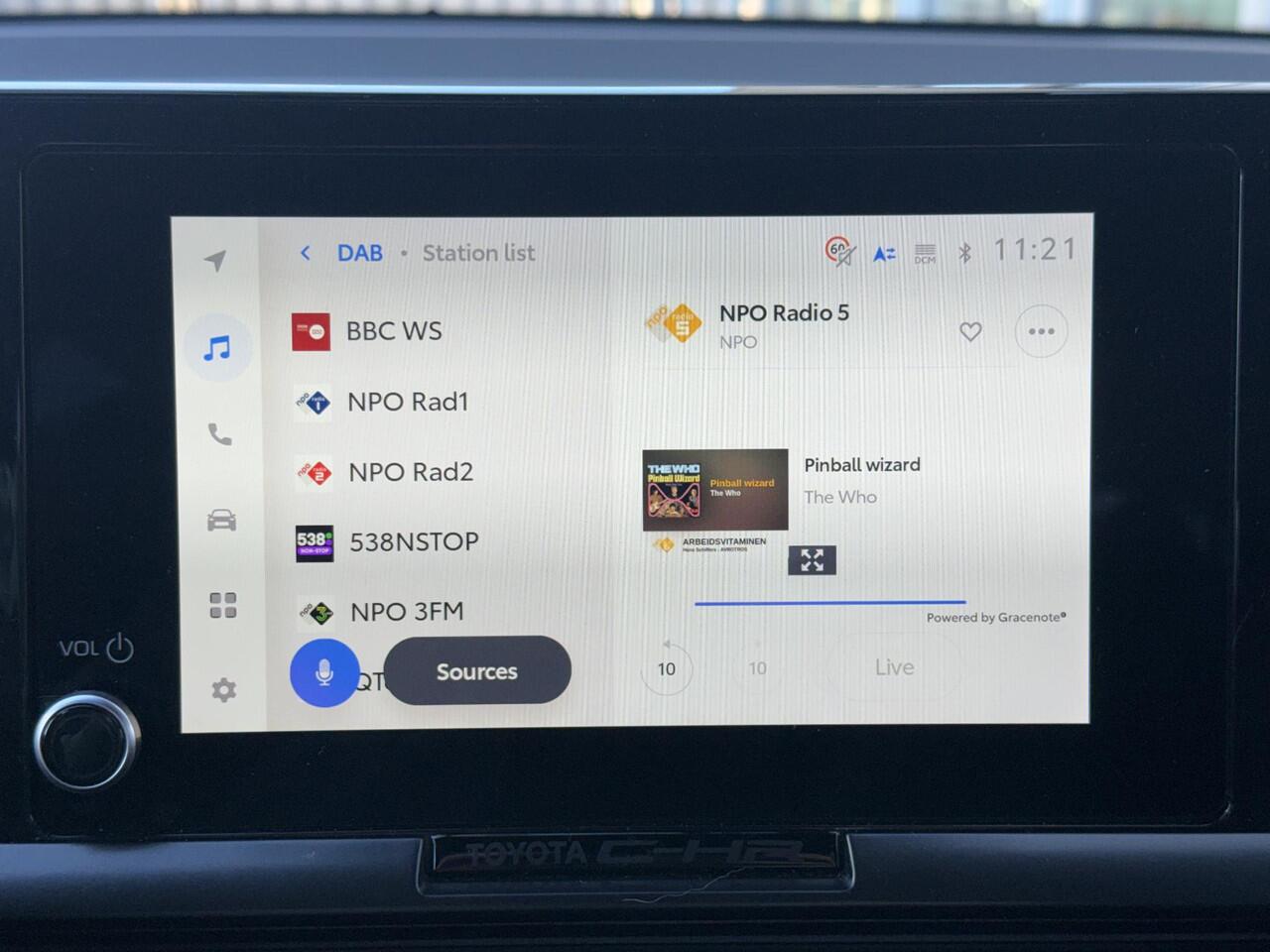 Toyota C-HR 1.8 Hybrid 140 Dynamic **DODEHOEK DETECTIE/ KEYLESS/ PARKERSENSOREN/ GARANTIE**