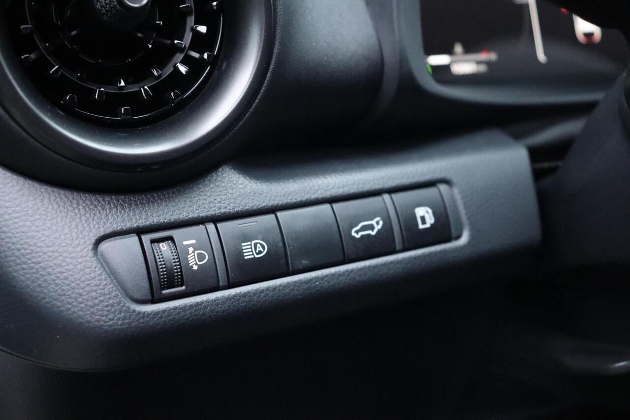 Toyota C-HR 1.8 Hybrid 140 First Edition Limited, BSM, Stoel / Stuurverwarming, Apple Carplay / Android auto, Elek. Achterklep.