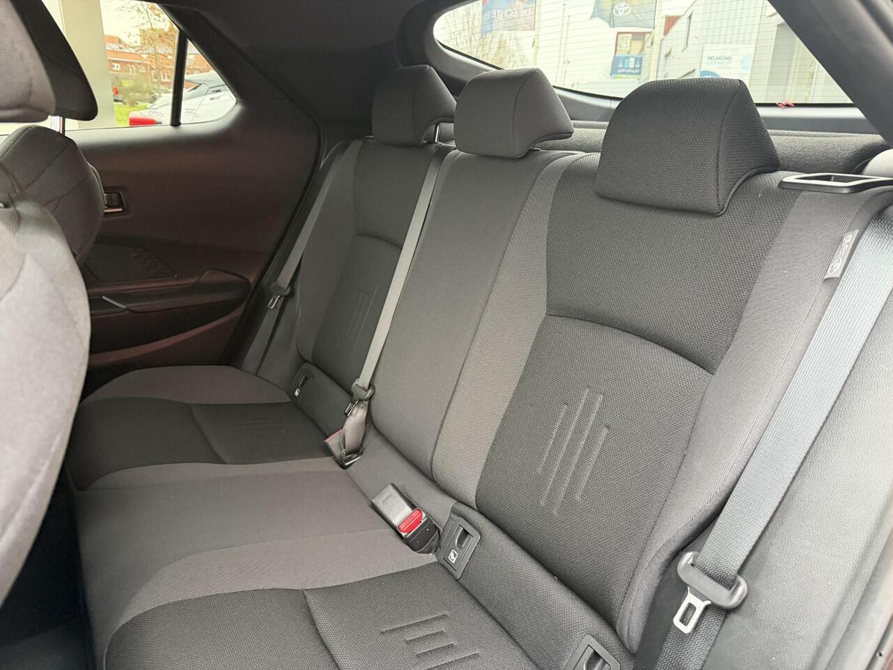 Toyota C-HR 2.0 Plug-in Hybrid 220 Dynamic