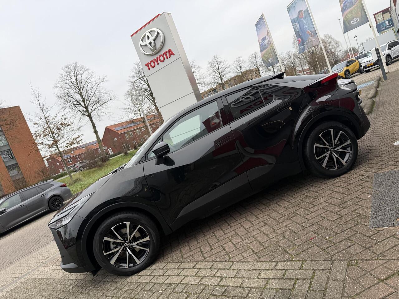 Toyota C-HR 2.0 Plug-in Hybrid 220 Dynamic