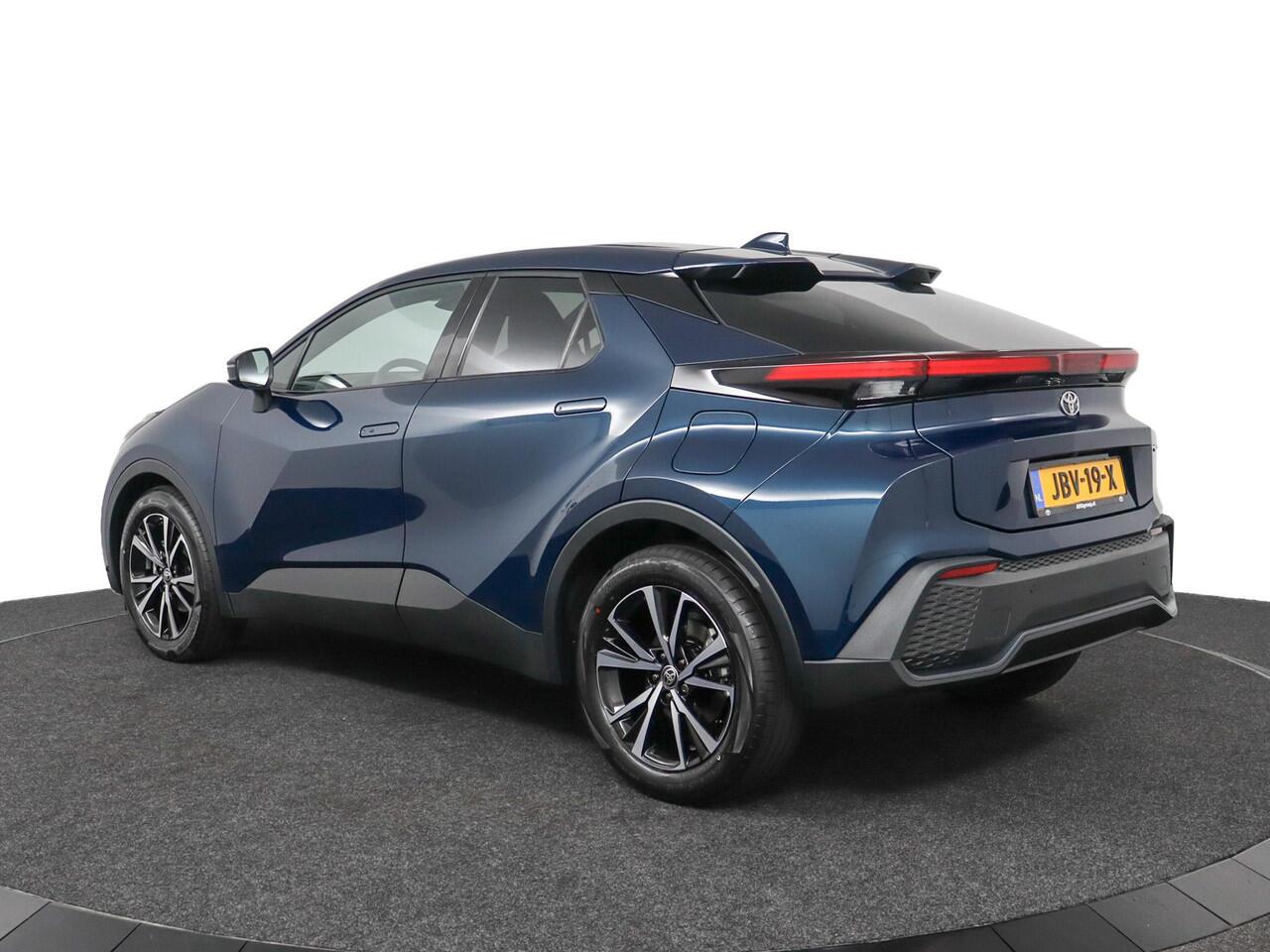 Toyota C-HR 1.8 Hybrid 140 Dynamic | Apple Carplay/Android auto | Parkeersensoren | Navigatie |