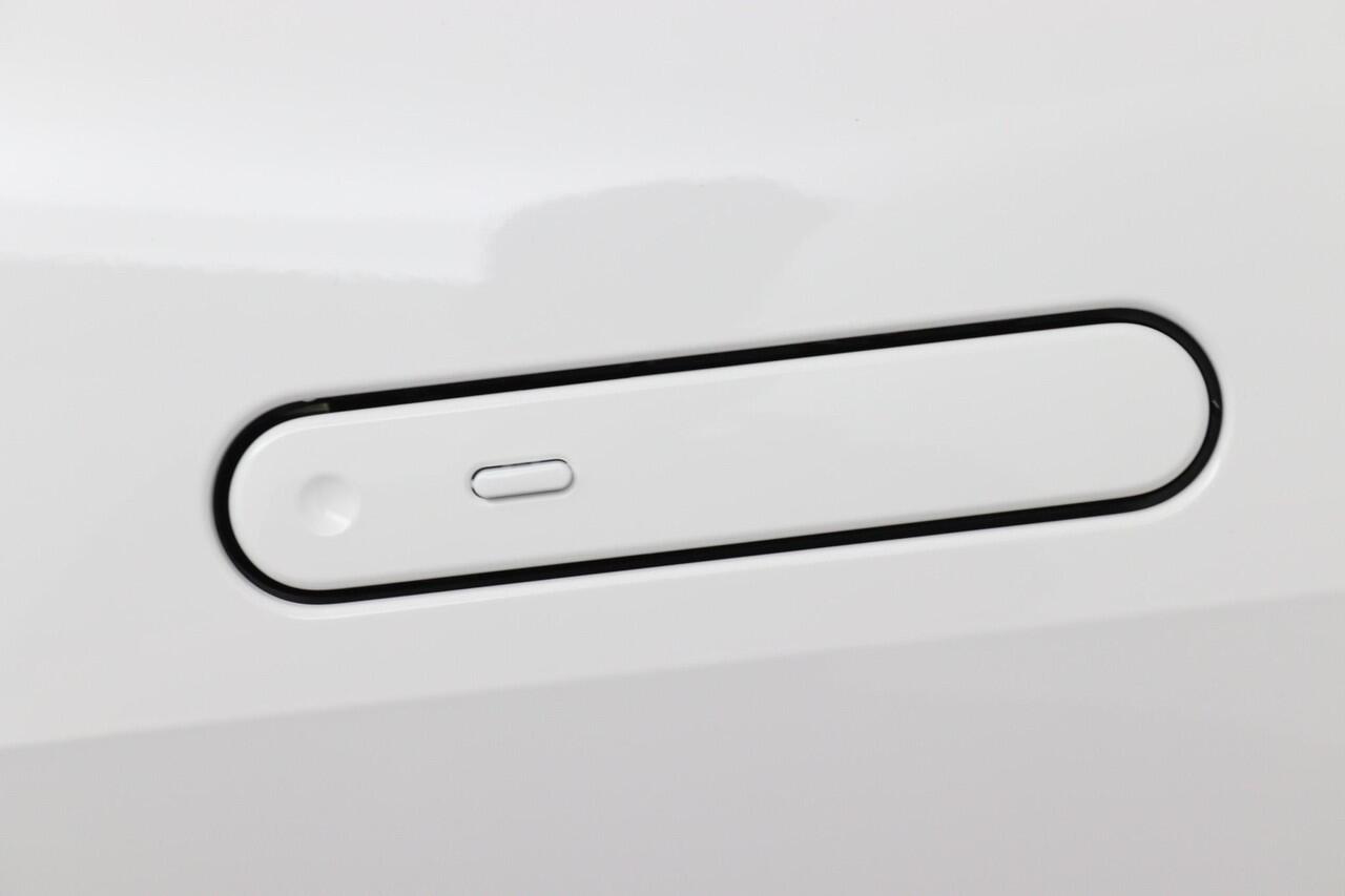 Toyota C-HR 2.0 Plug-in Hybrid 220 Dynamic | Bi-Tone | Stoelverwarming | Stuur Verwarming | Keyless Entry |