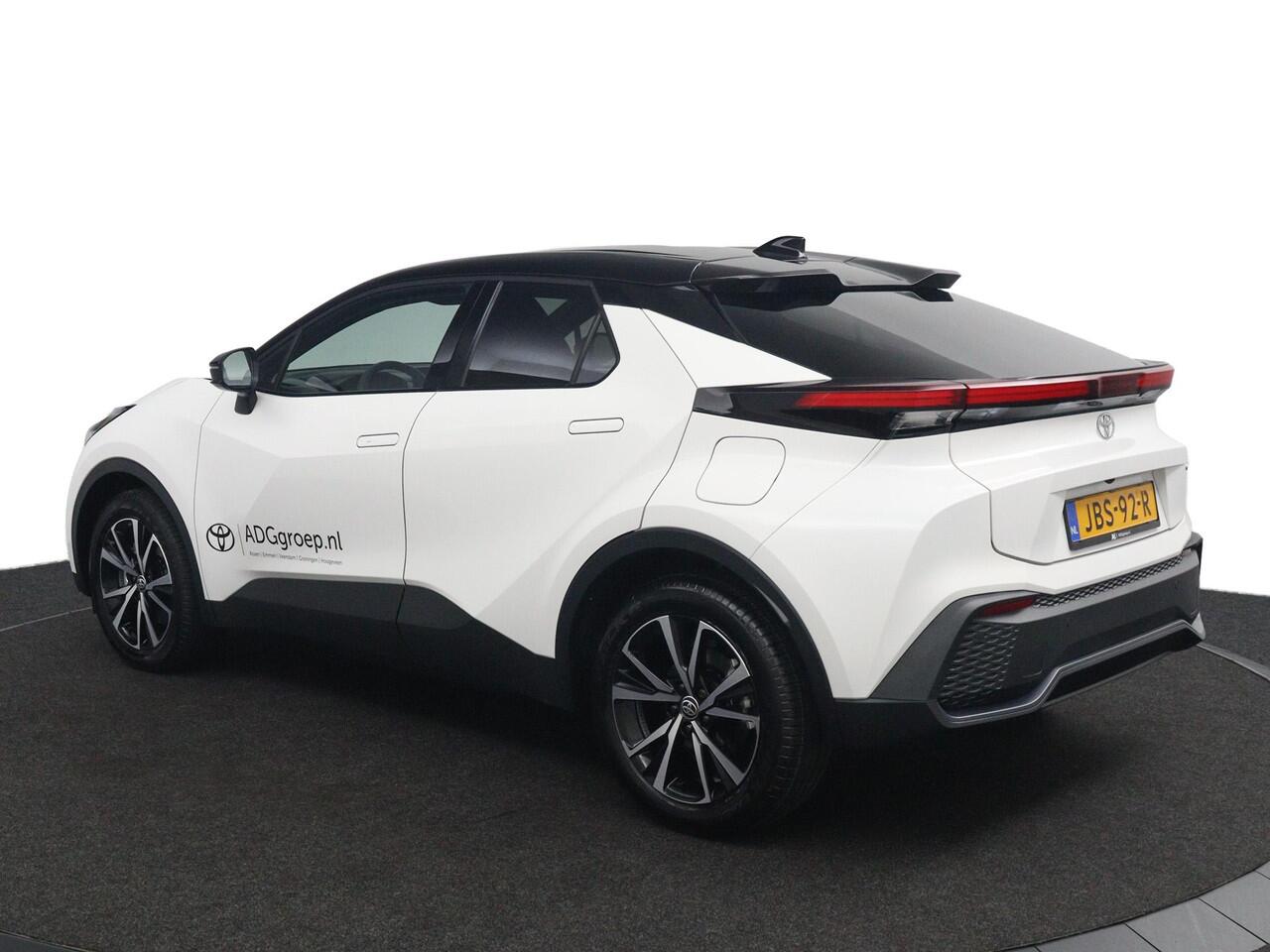 Toyota C-HR 2.0 Plug-in Hybrid 220 Dynamic | Bi-Tone | Stoelverwarming | Stuur Verwarming | Keyless Entry |