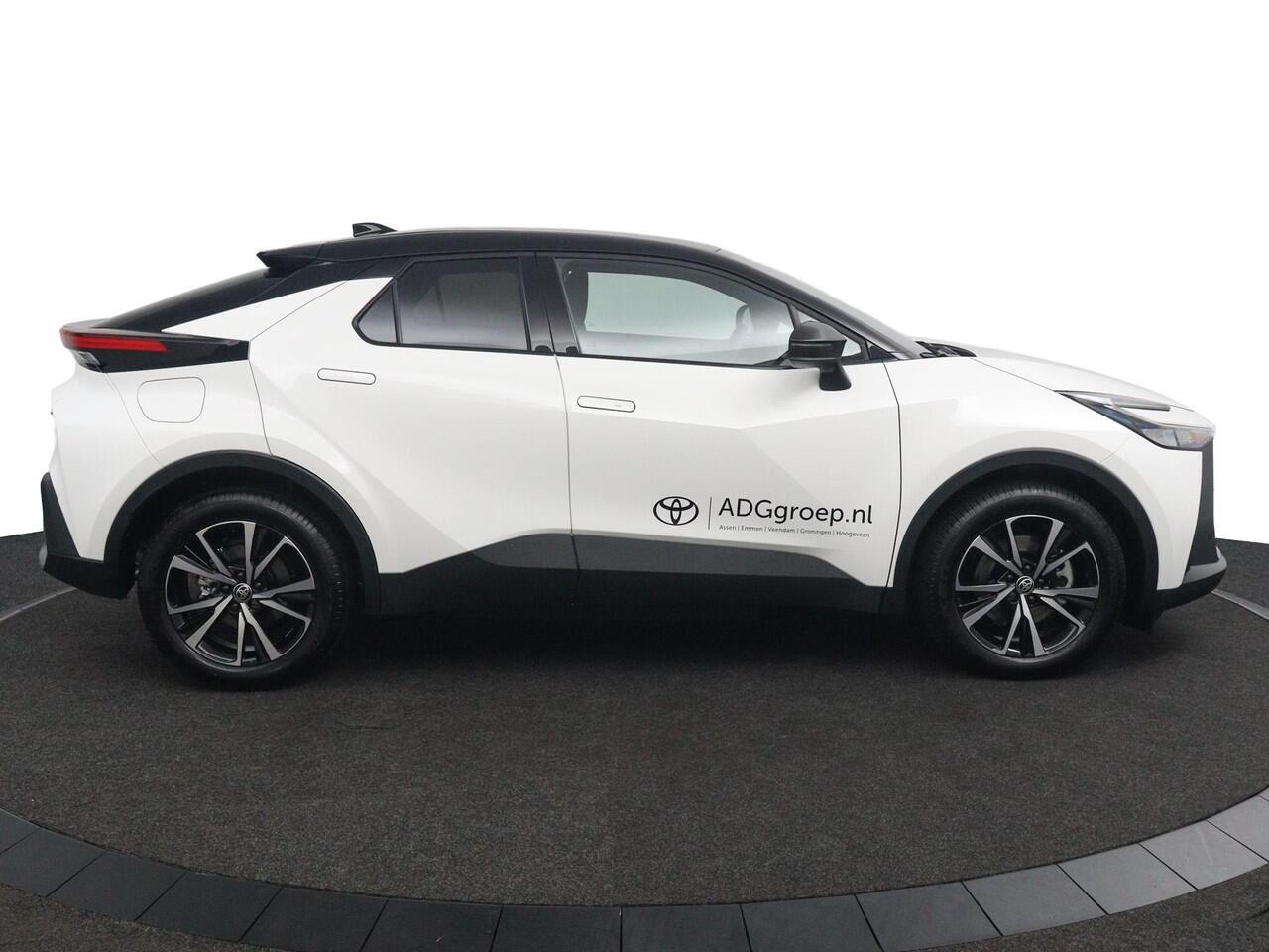Toyota C-HR 2.0 Plug-in Hybrid 220 Dynamic | Bi-Tone | Stoelverwarming | Stuur Verwarming | Keyless Entry |