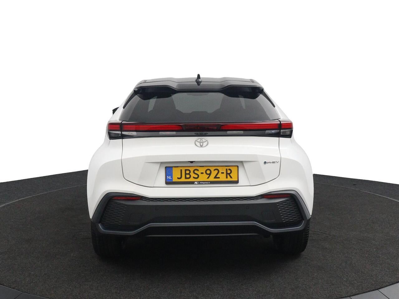 Toyota C-HR 2.0 Plug-in Hybrid 220 Dynamic | Bi-Tone | Stoelverwarming | Stuur Verwarming | Keyless Entry |