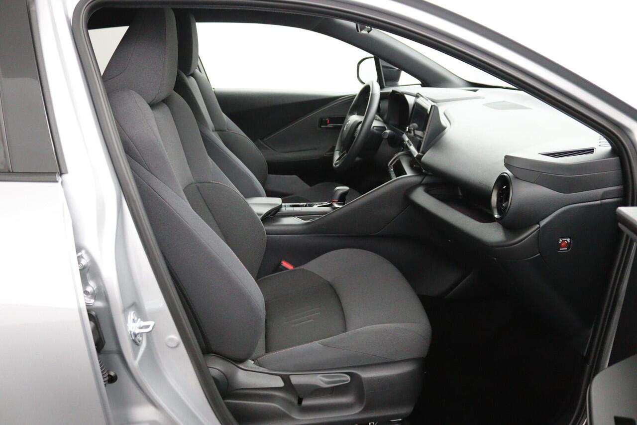 Toyota C-HR 2.0 Plug-in Hybrid 220 Dynamic | Stoelverwarming | Led Verlichting | Plug- in Hybride |