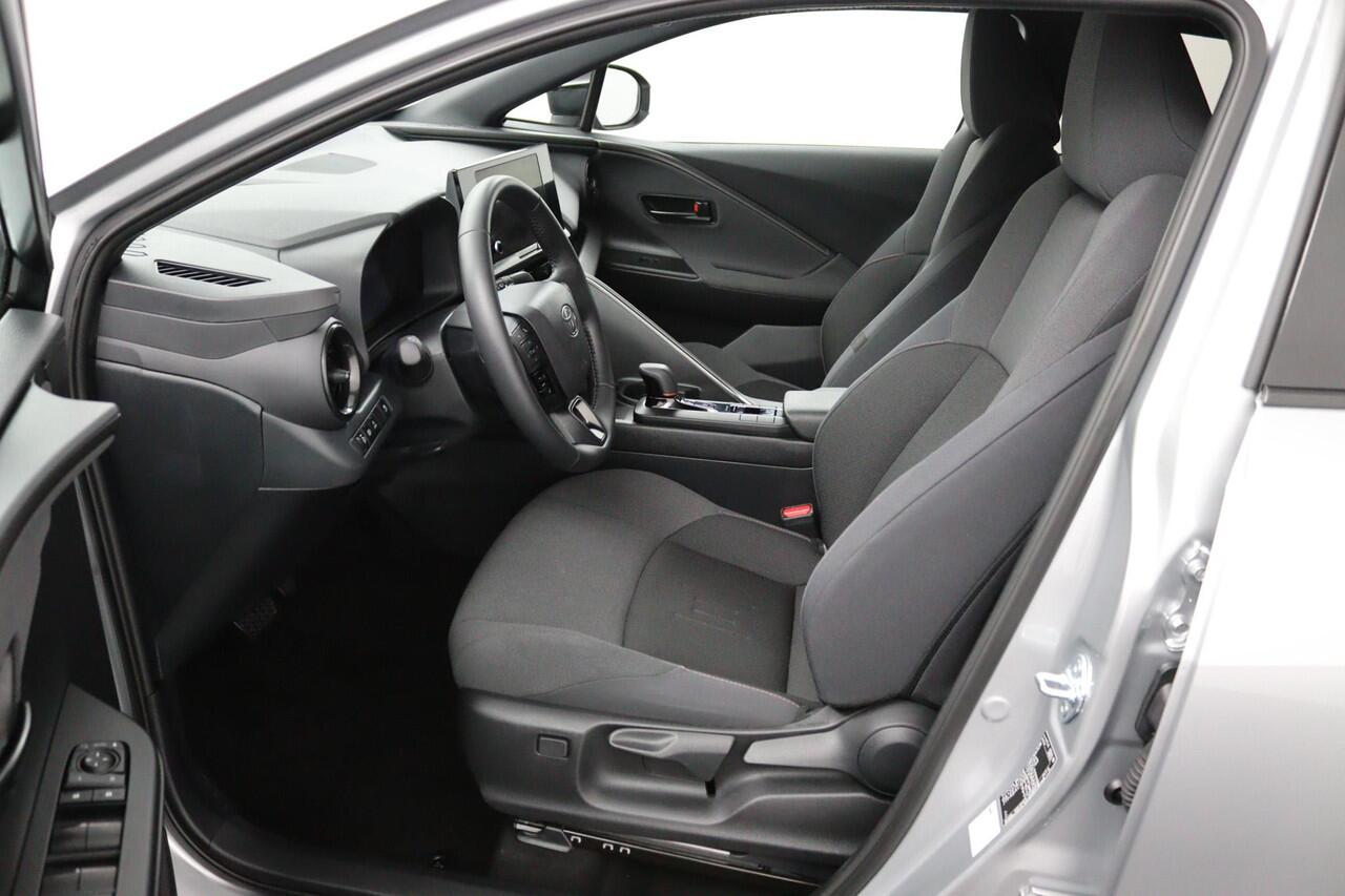 Toyota C-HR 2.0 Plug-in Hybrid 220 Dynamic | Stoelverwarming | Led Verlichting | Plug- in Hybride |