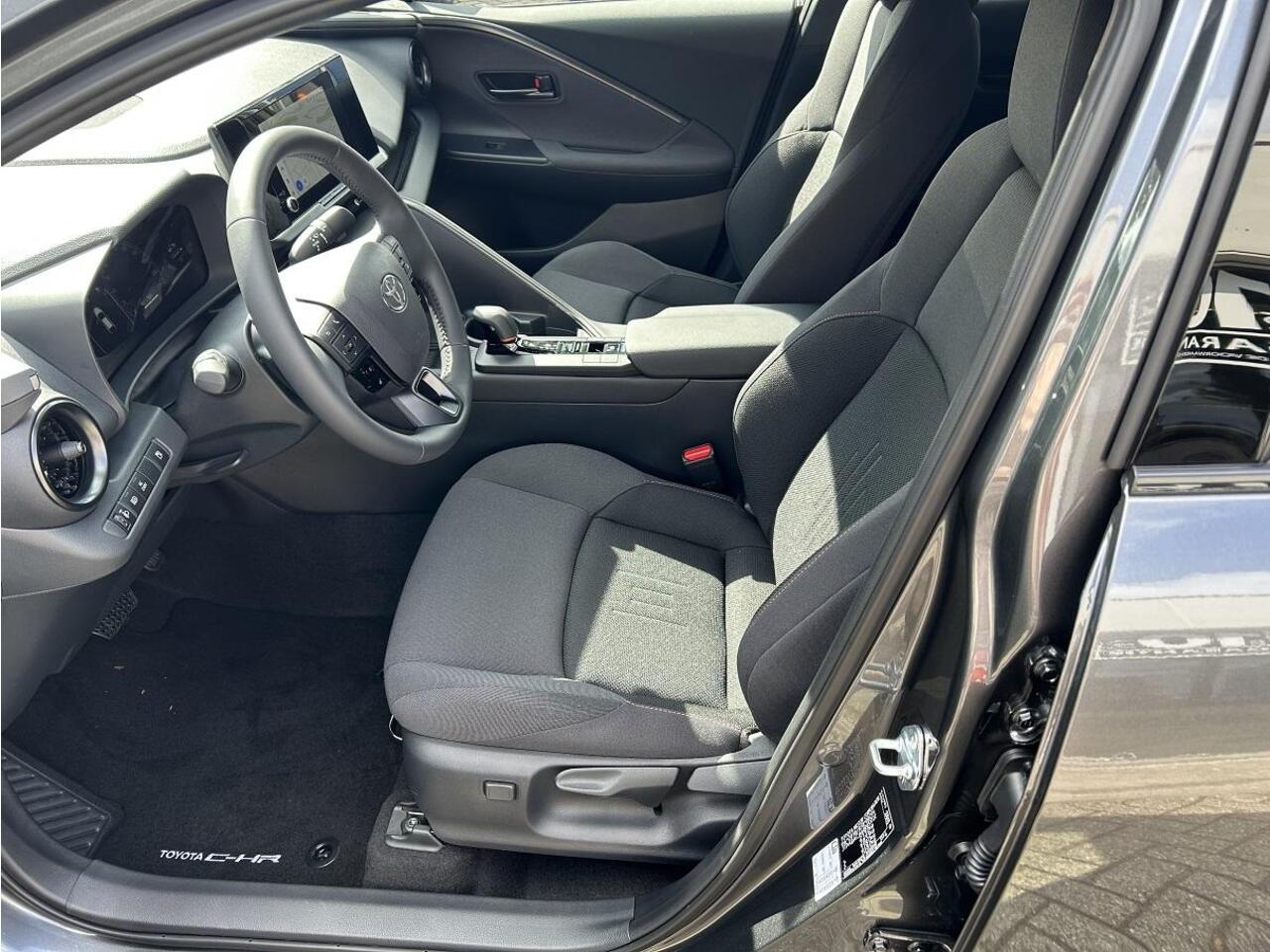 Toyota C-HR 2.0 Plug-in Hybrid 220 Dynamic