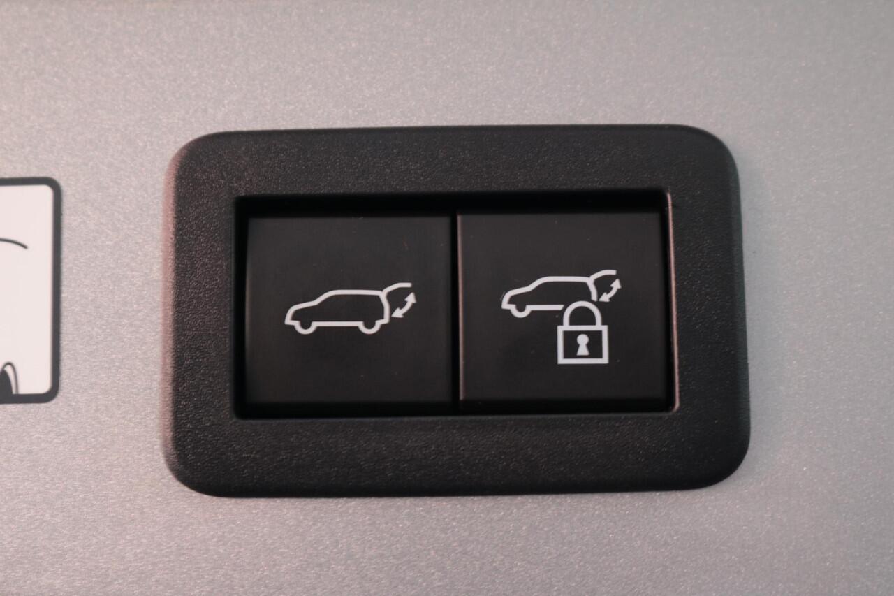 Toyota C-HR 2.0 Plug-in Hybrid 220 Executive, Premium Pack, Pano, BSM, JBL, Sensoren, Apple Carplay/Android Auto Draadloos!