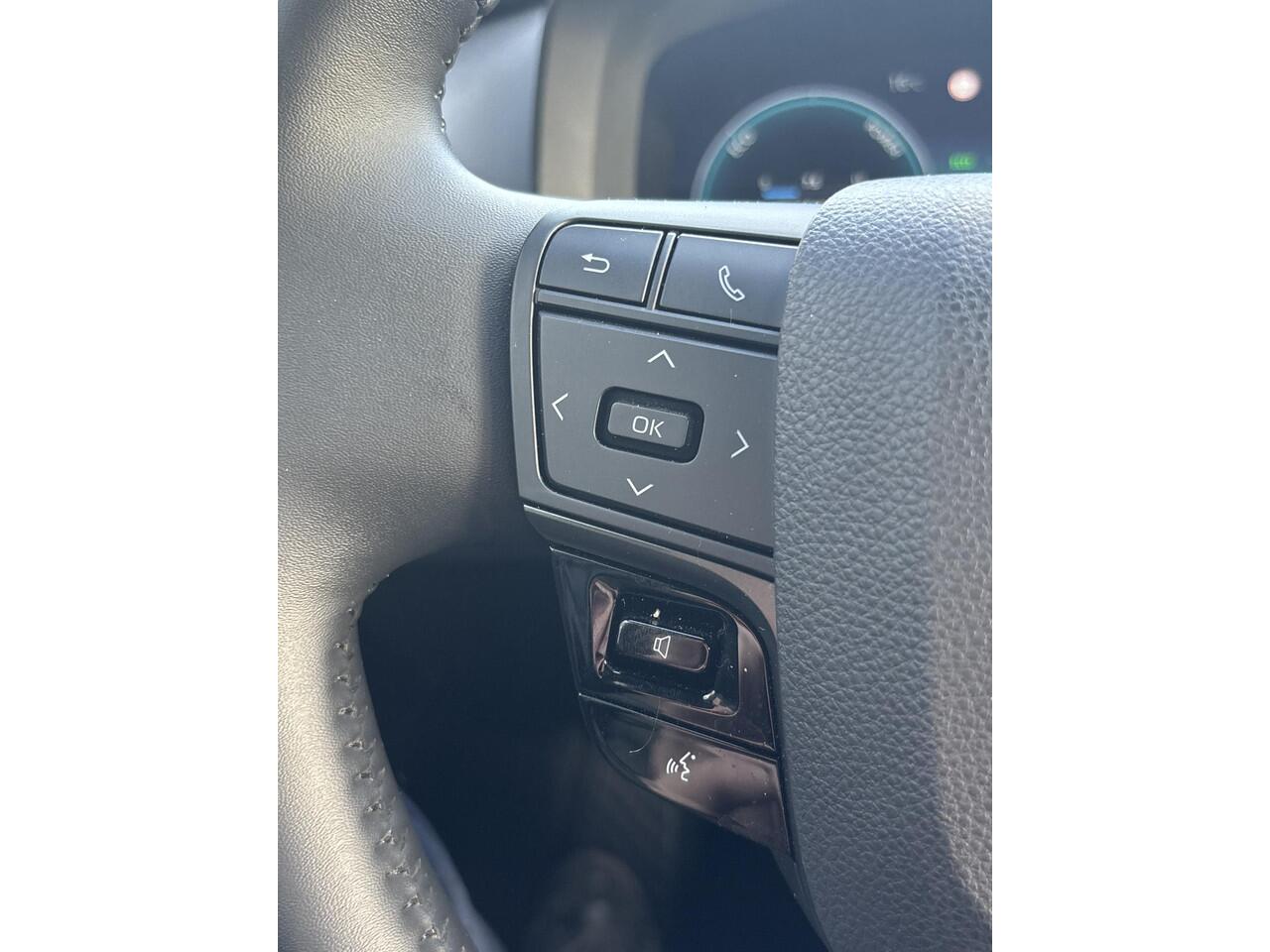 Toyota C-HR 2.0 Plug-in Hybrid 220 Dynamic | LM Velgen | Navigatie | Virtual Cockpit