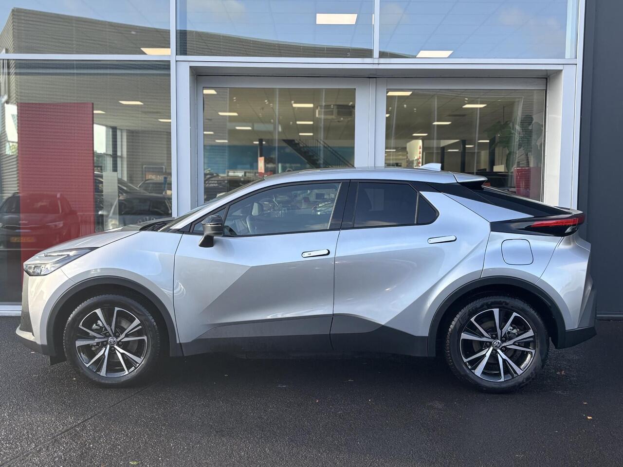 Toyota C-HR 2.0 Plug-in Hybrid 220 Dynamic | LM Velgen | Navigatie | Virtual Cockpit