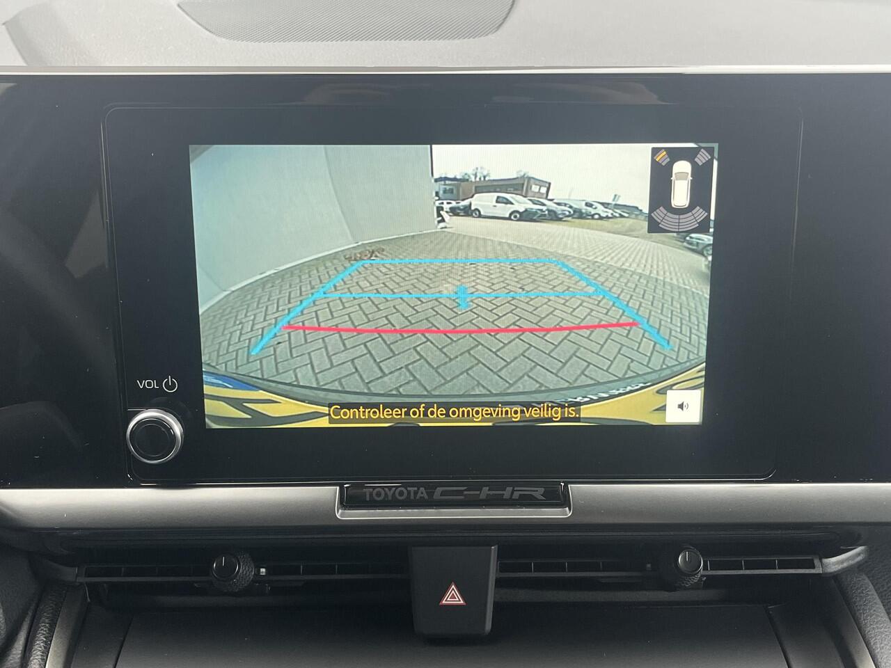 Toyota C-HR 1.8 Hybrid 140 Dynamic / tot 10 jaar Garantie* / Achteruitrijcamera / Apple Carplay & Android Auto / Navigatie full map / Adaptieve Cruise Control / Climate Control / Keyless Entry & Start / Dodehoek Detectie / All Season Banden