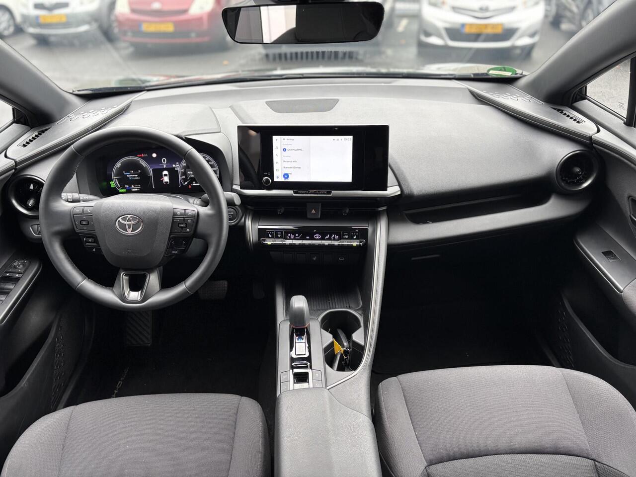 Toyota C-HR 2.0 Plug-in Hybrid 220 Dynamic | LM Velgen | Achteruitrijcamera | Lane Assist