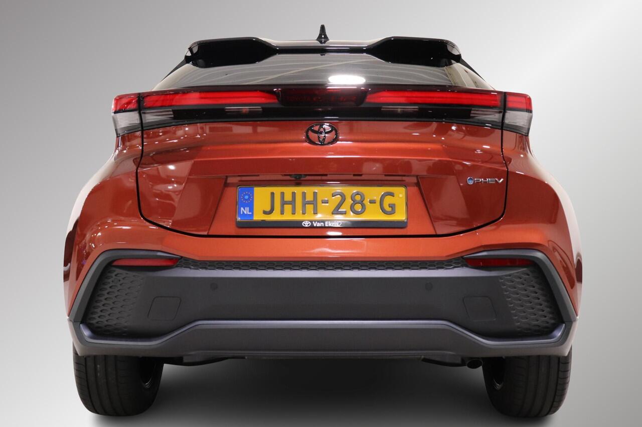 Toyota C-HR 2.0 Plug-in Hybrid 220 Dynamic, Zwarte 18" inch velgen & Logo's, Oranje Accenten en Remklauwen, Stuur & Stoelverwarming!