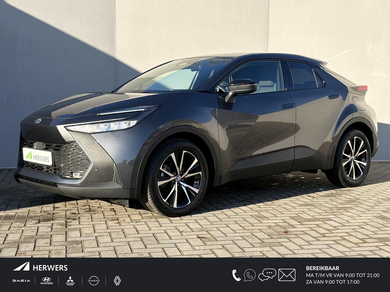 Toyota C-HR 1.8 Hybrid 140 First Edition / Stuur-, Stoel- en Voorruitverwarming / Adaptief Cruise Control / Navigatie / Achteruitrijcamera / Climate Control / Apple Carplay & Android auto / 18" LM Velgen /