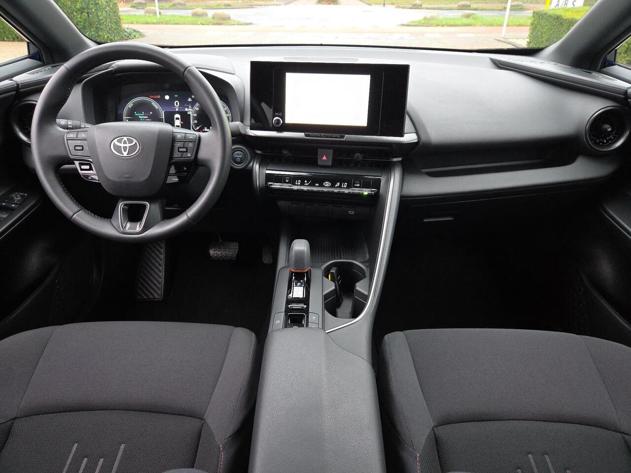 Toyota C-HR 1.8 Hybrid 140 Dynamic | Apple CarPlay | Navigatie | Parkeersensoren | Rijklaarprijs incl. garantie |