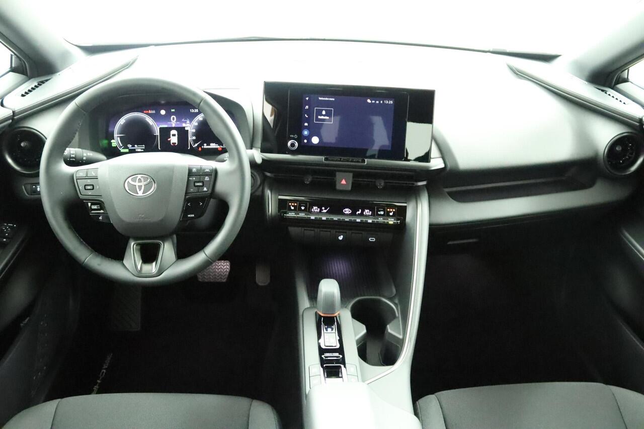 Toyota C-HR 2.0 Plug-in Hybrid 220 ADG Limited Edition DEMOVOORDEEL! | Copper Pack | 19" Lichtmetalen Velgen | Bi-Tone Kleurstelling | Stoel- & Stuurwielverwarming | Adaptieve Cruise Control |