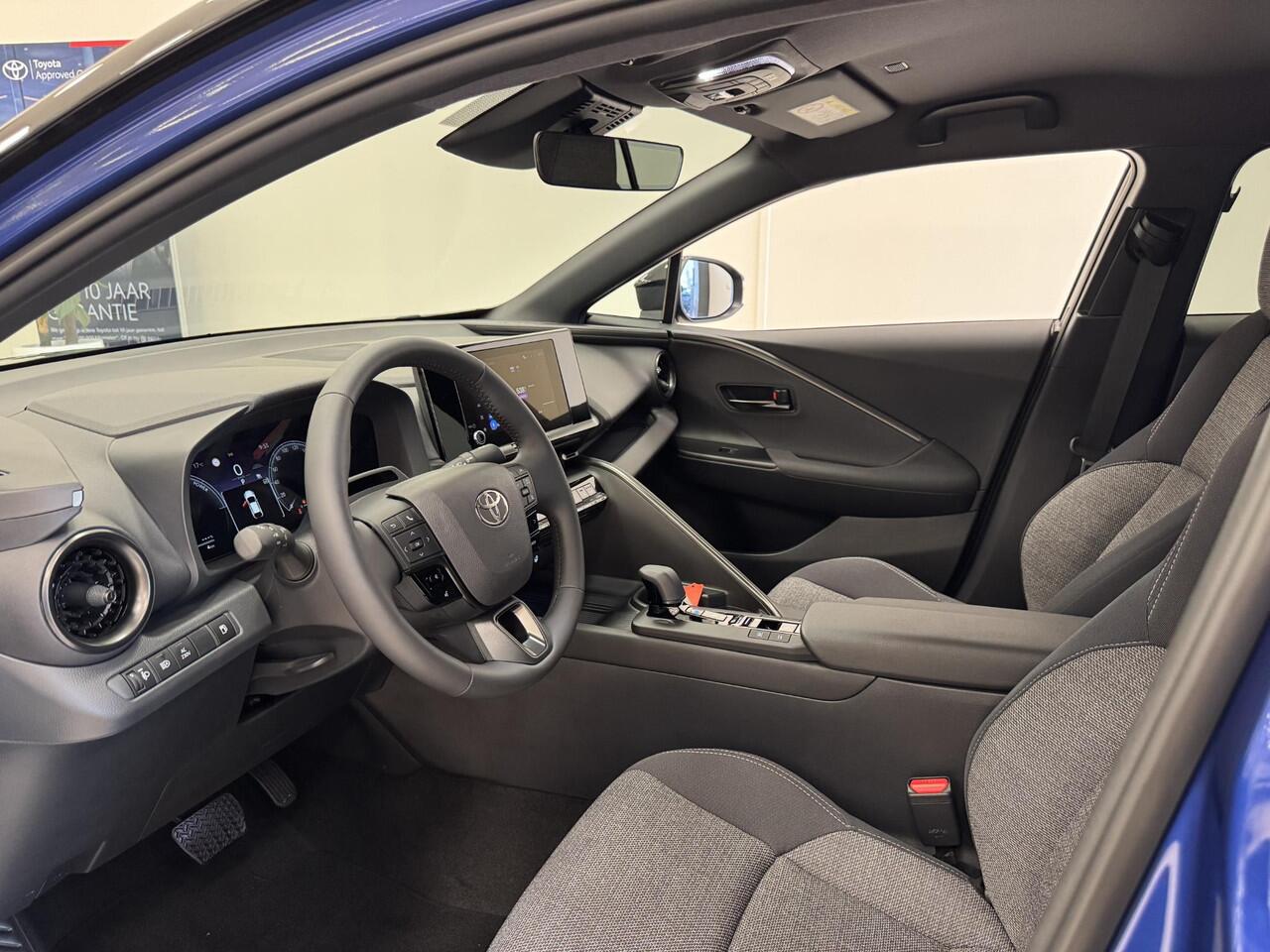 Toyota C-HR 2.0 Plug-in Hybrid 220 Dynamic | Nieuw op voorraad |