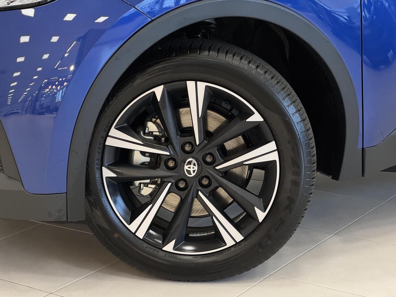 Toyota C-HR 2.0 Plug-in Hybrid 220 Dynamic | Nieuw op voorraad |