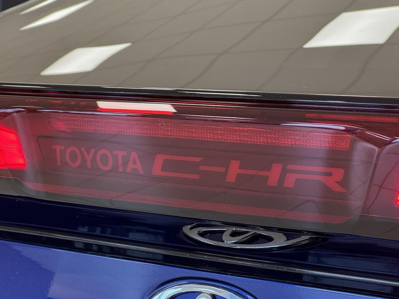 Toyota C-HR 2.0 Plug-in Hybrid 220 Dynamic | Nieuw op voorraad |