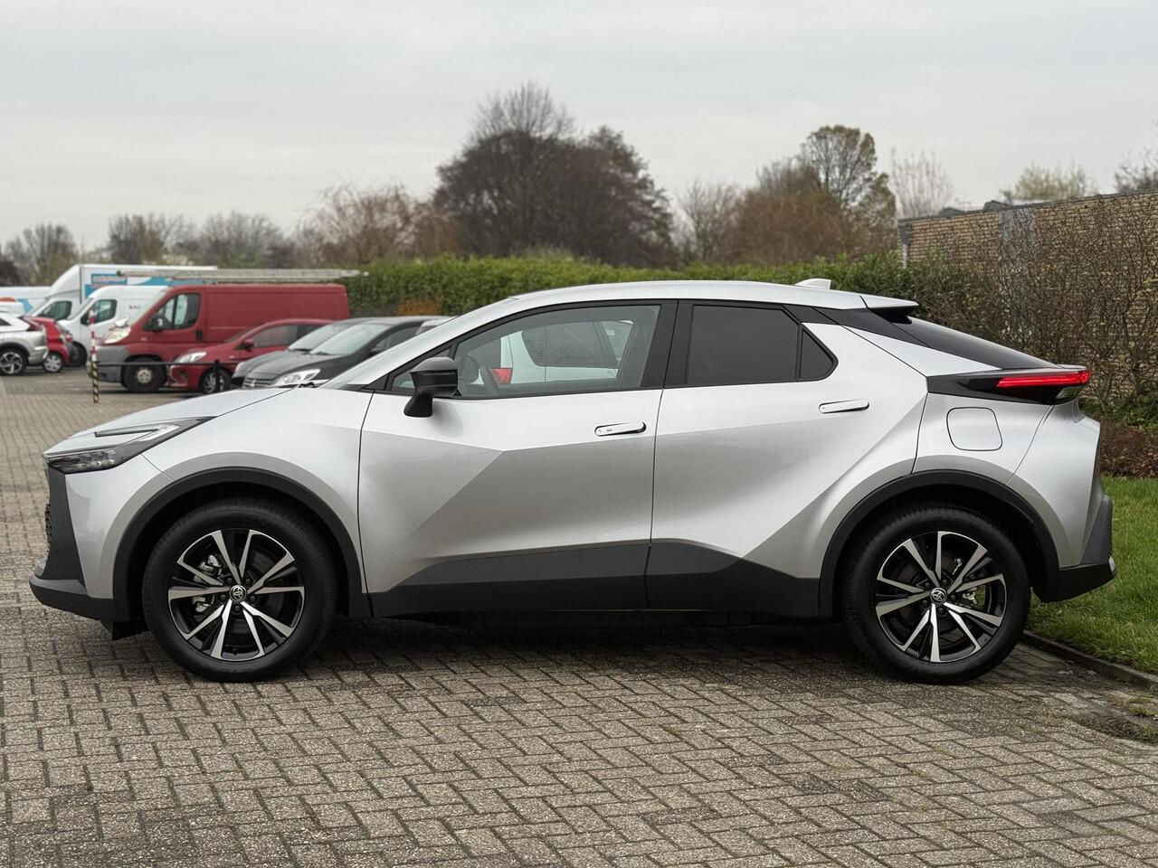 Toyota C-HR 2.0 Plug-in Hybrid 220 Dynamic plus | Stoel-stuurverwarming | Camera | Keyless |