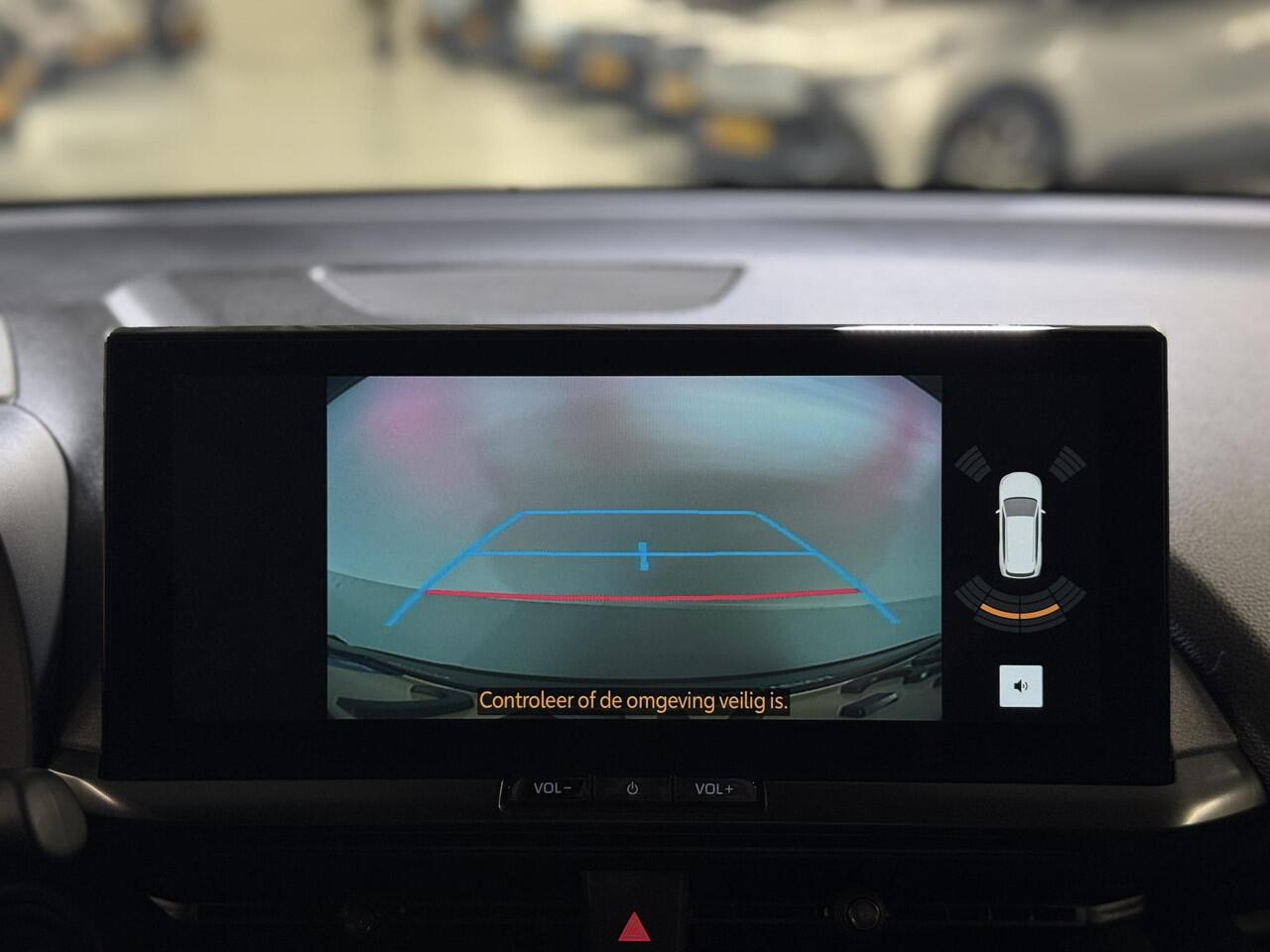 Toyota C-HR 2.0 Plug-in Hybrid 220 Dynamic | BSM | PDC V+A | Stoel/stuur verwarming |