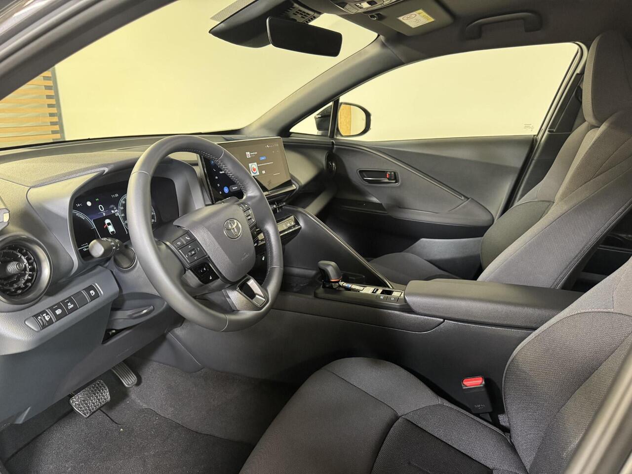 Toyota C-HR 2.0 Plug-in Hybrid 220 Dynamic | BSM | PDC V+A | Stoel/stuur verwarming |