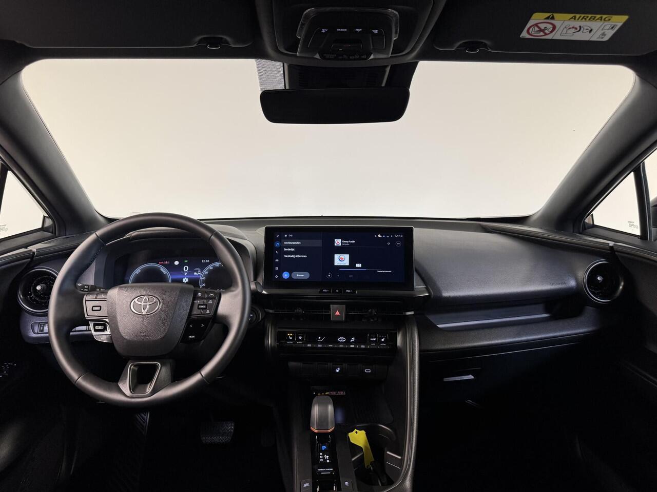 Toyota C-HR 2.0 Plug-in Hybrid 220 Dynamic | BSM | PDC V+A | Stoel/stuur verwarming |