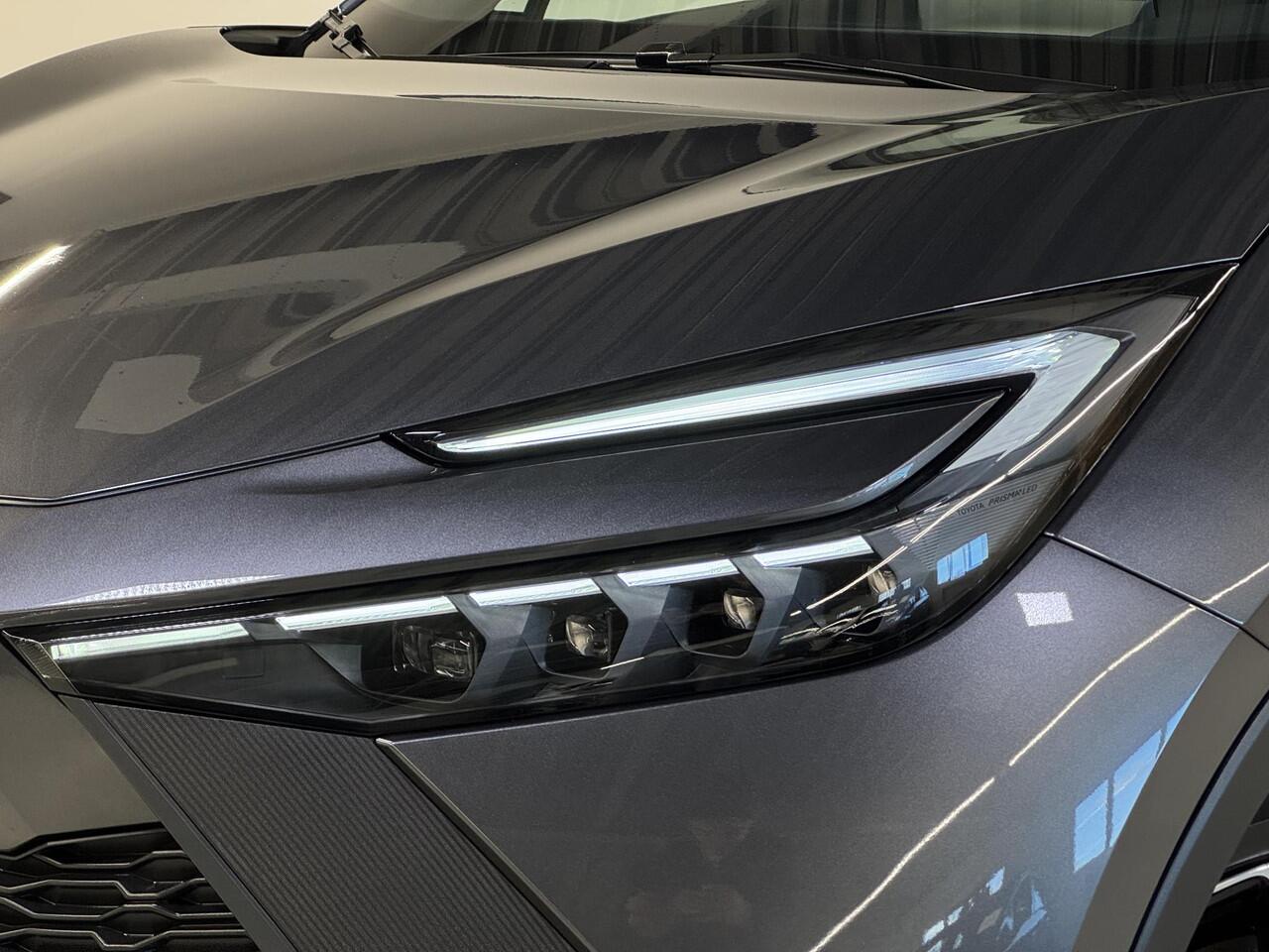 Toyota C-HR 2.0 Plug-in Hybrid 220 Dynamic | BSM | PDC V+A | Stoel/stuur verwarming |