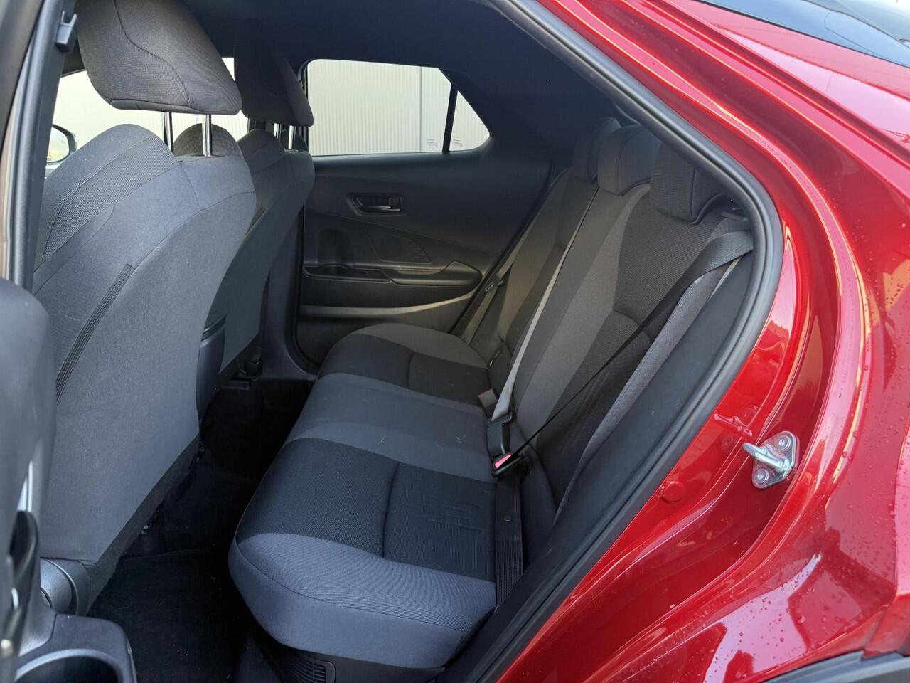 Toyota C-HR 1.8 Hybrid 140 Dynamic **DODEHOEK DETECTIE/ KEYLESS/ PARKERSENSOREN**