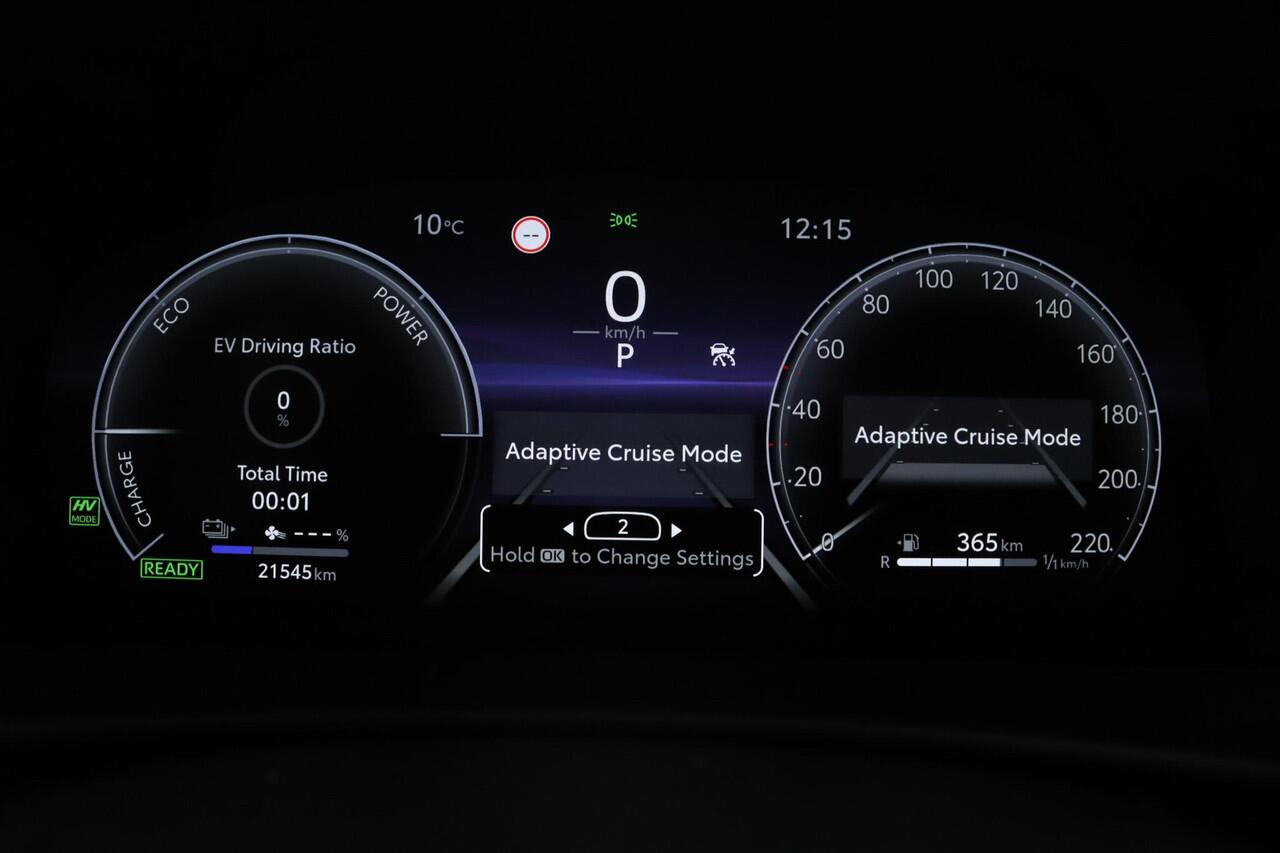 Toyota C-HR 2.0 Plug-in Hybrid 220 Dynamic | Stoel en Stuurverwarming | 65Km elektrisch bereik | Navigatie |