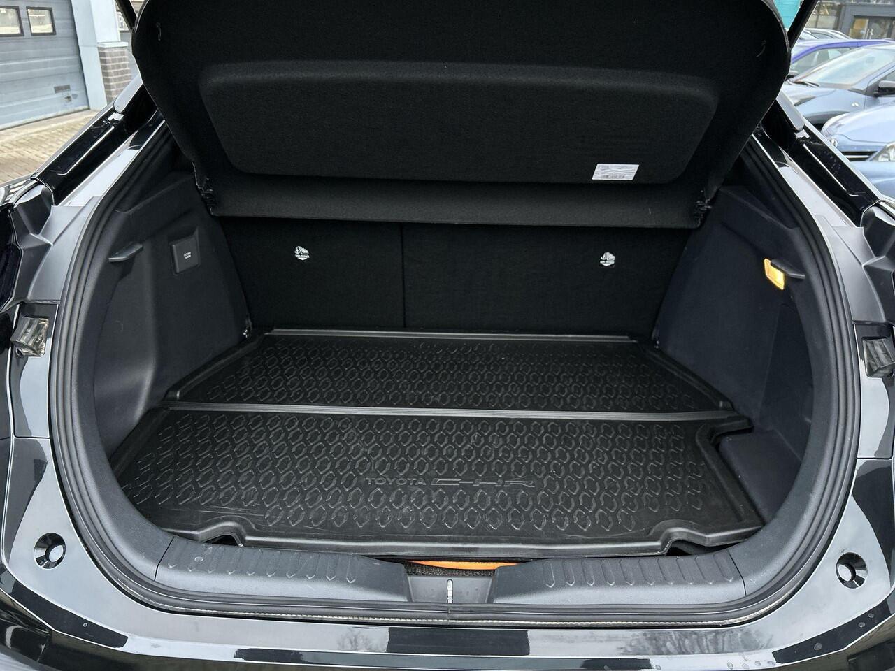 Toyota C-HR 2.0 Plug-in PHEV Hybrid 220 Dynamic RIJKLAAR | NLauto | BTWauto | PHEV |